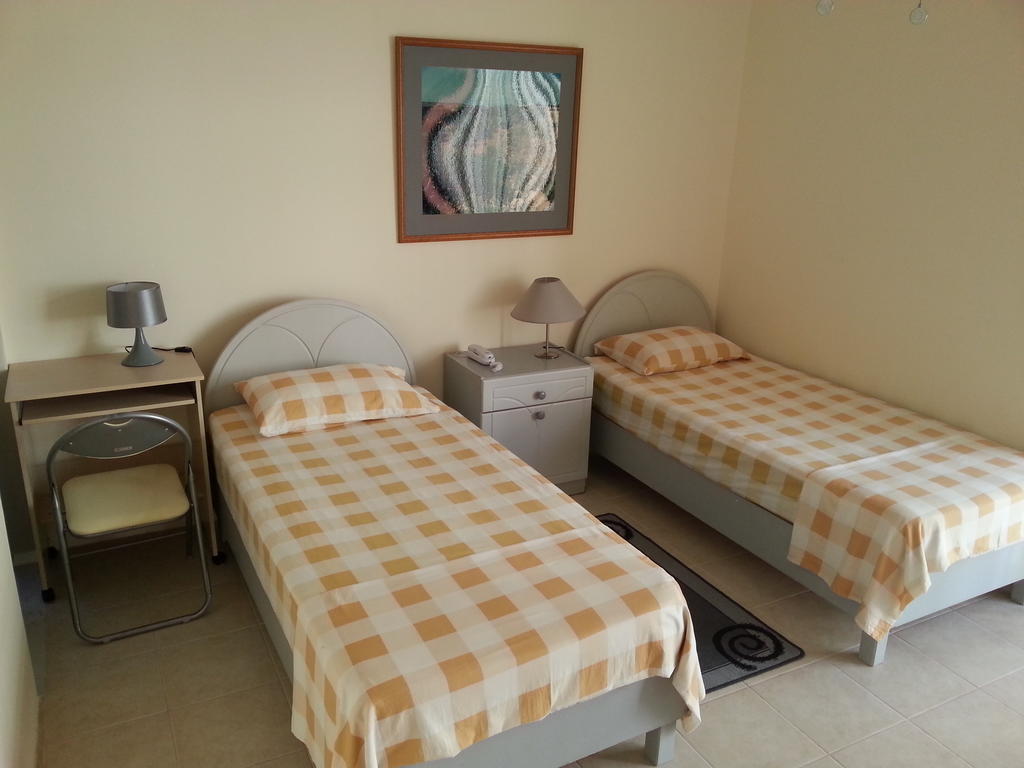 Akwador Guest House Marsaskala Buitenkant foto