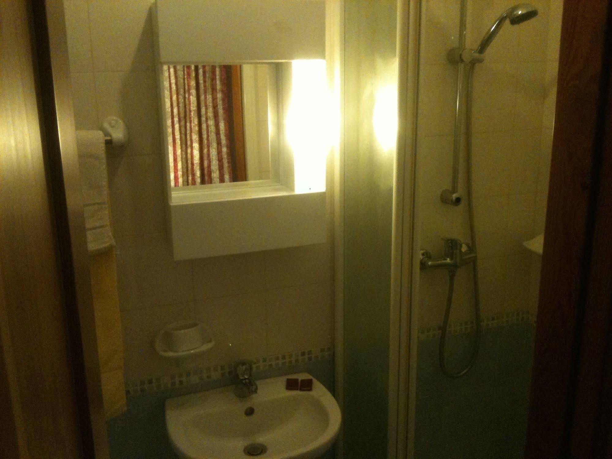 Akwador Guest House Marsaskala Buitenkant foto
