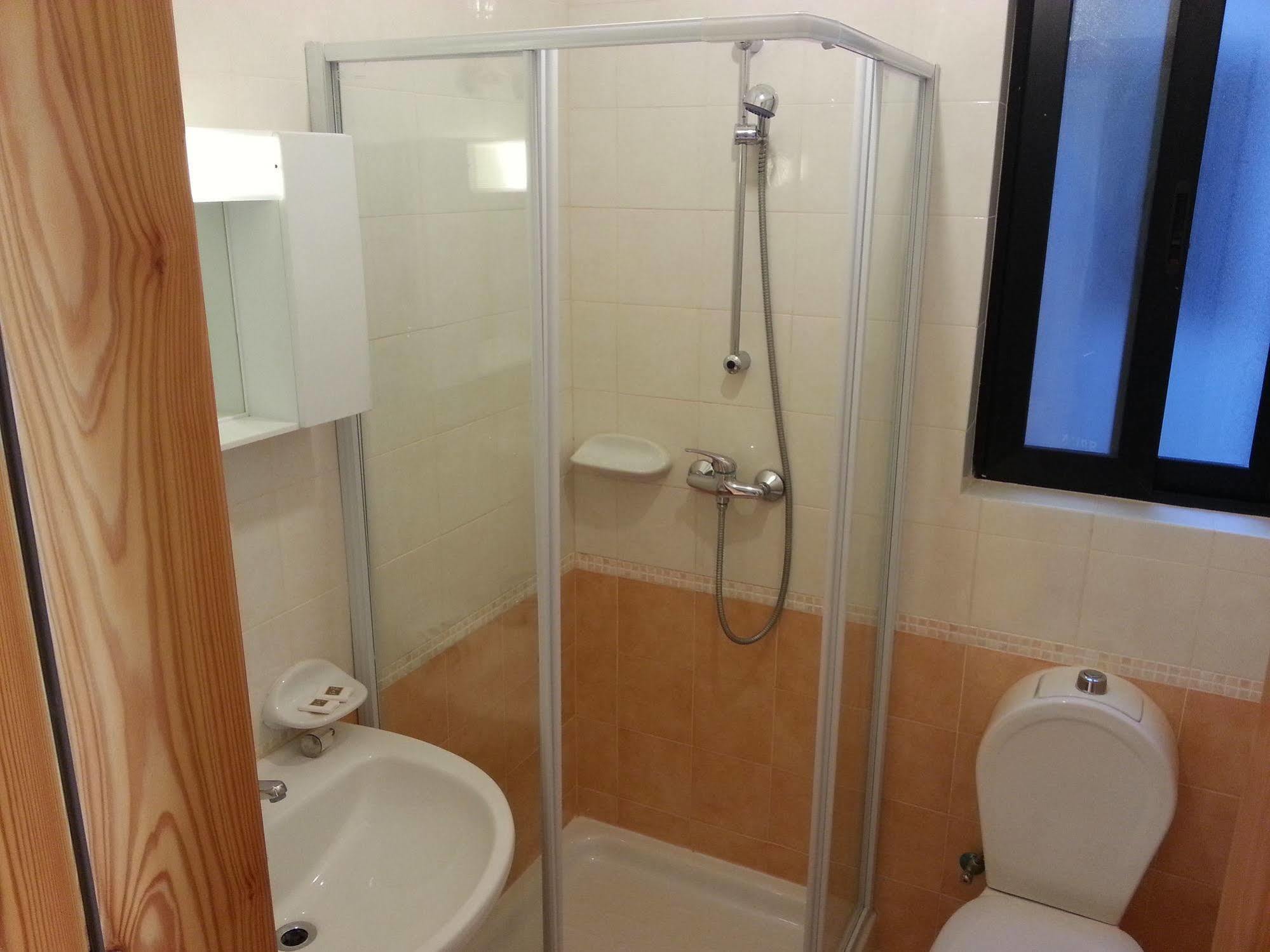 Akwador Guest House Marsaskala Buitenkant foto